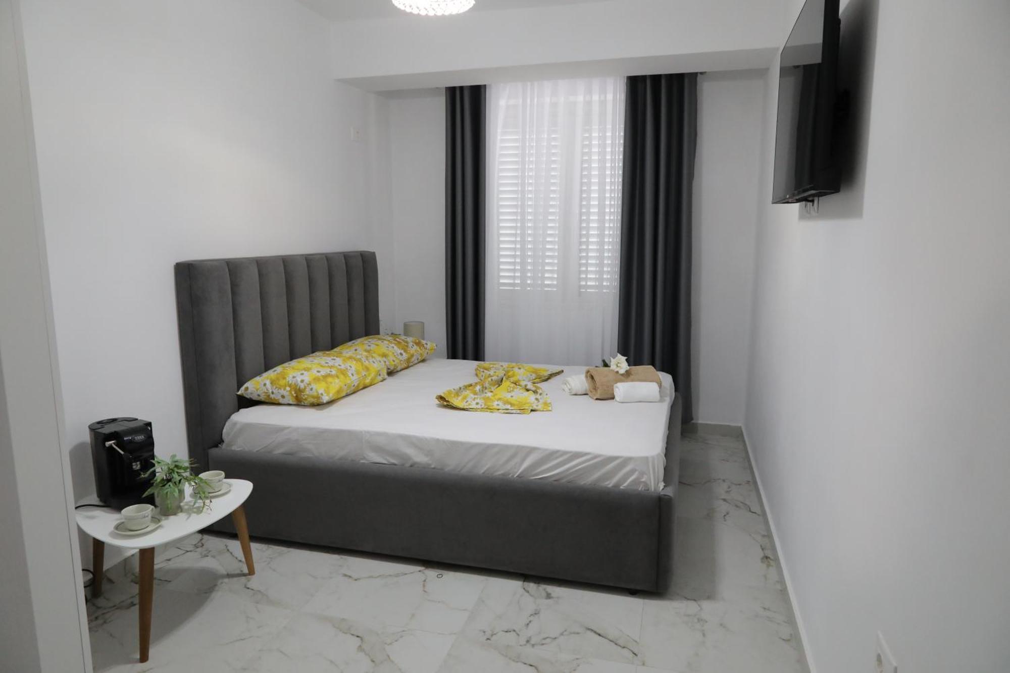 Rozafa Guest Center 3*